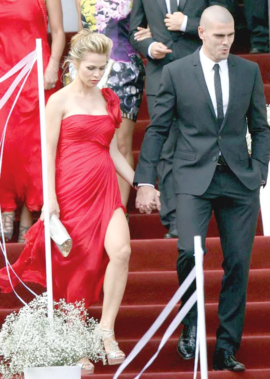 Victor Valdez a venit  cu iubita, modelul  Yolanda Cardona,  însărcinată cu al  doilea copil al  cuplului