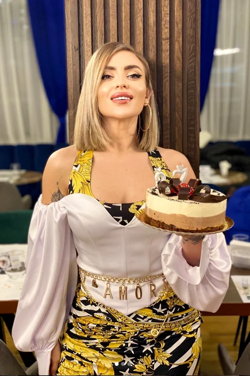 1 oana radu png png