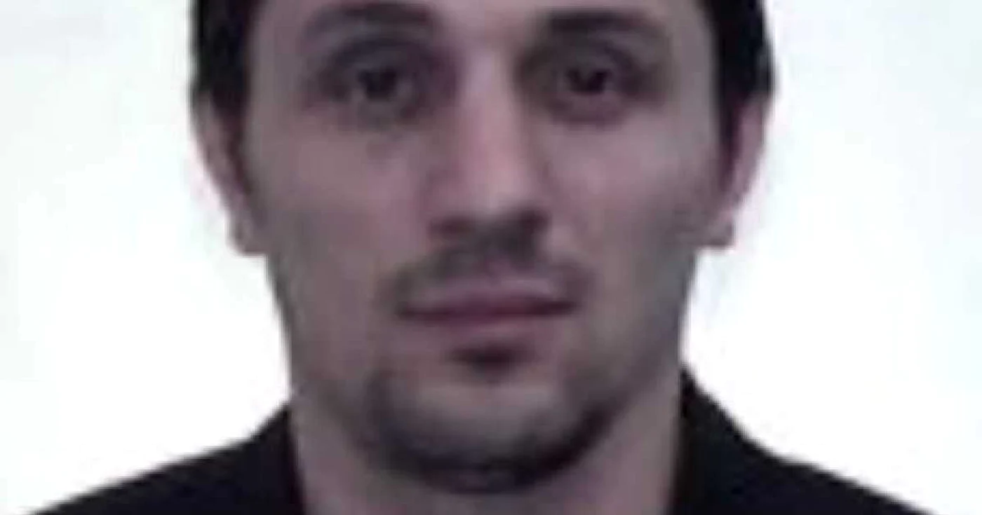Cristian Chilat (Falău) este căutat pentru atacul armat din Piatra Neamţ