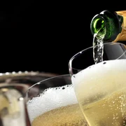 Șampanie. FOTO foodandwine  jpg