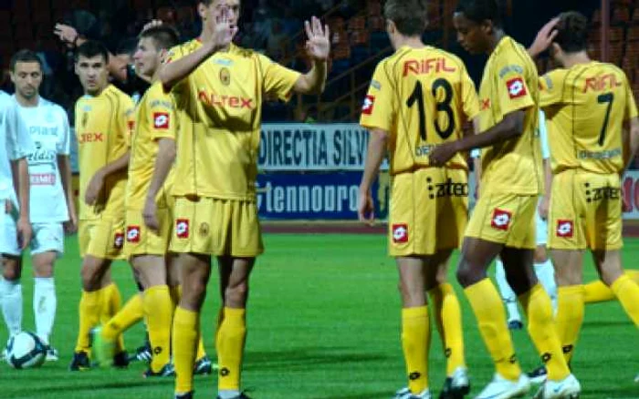 Neamţ: Galbenul le-a purtat noroc „plăieşilor“ (Galerie FOTO )