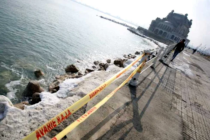 Balustrade rupte de gheaţă