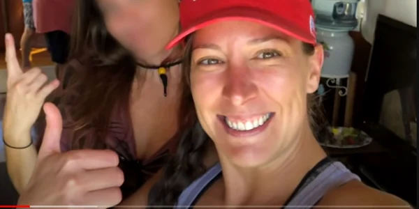 Ashli Babbitt veterana armatei SUA împuşcată la Capitoliu îl susţinea pe Donald Trump FOTO captură 