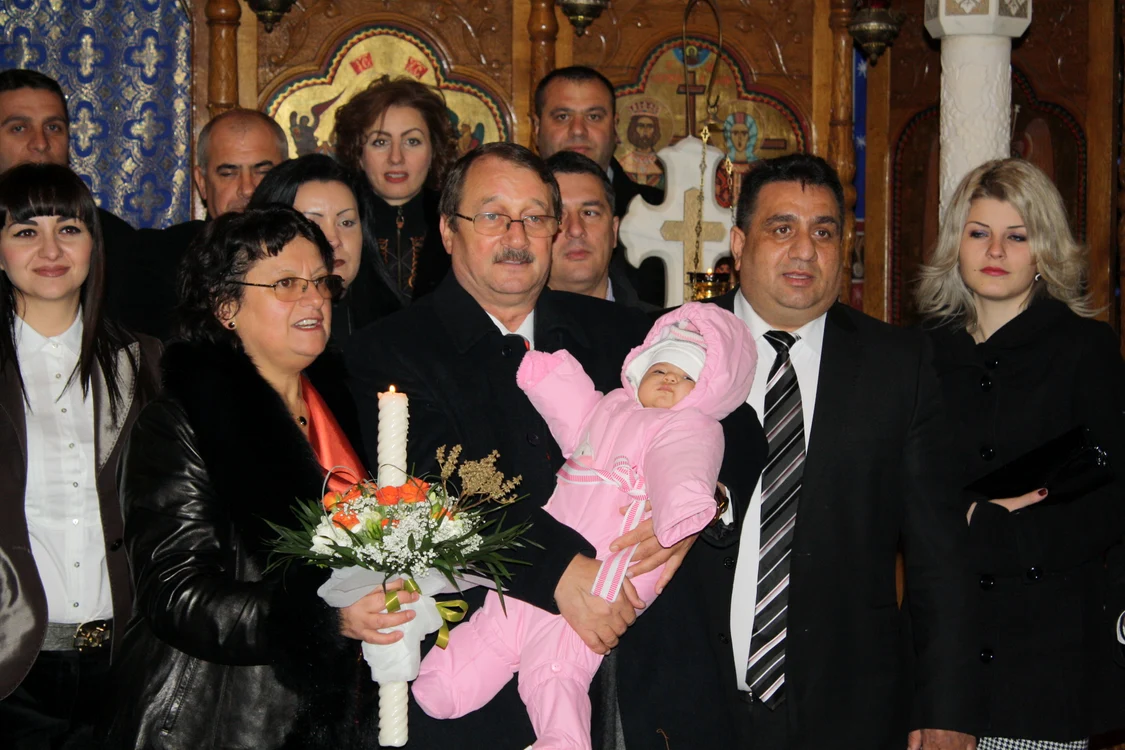 Mircea Băsescu a botezat-o pe nepoata interloplului Bercea Mondial în ianuarie 2010
