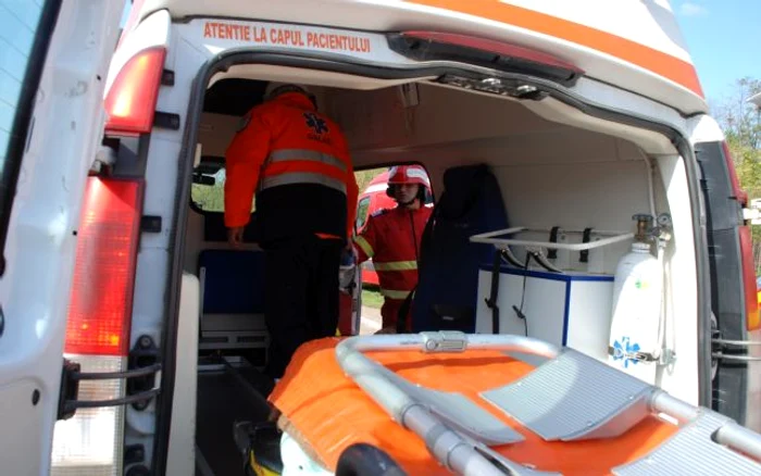 Agentul a suferit răni grave la capFoto: adevarul.ro