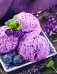 Inghetata de afine si esenta de lavanda  Sursa foto shutterstock 1740357302 jpg