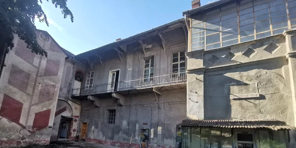 "Apocalipsa elefantului alb" în fosta Garnizoană a Timişoarei FOTO Ştefan Both