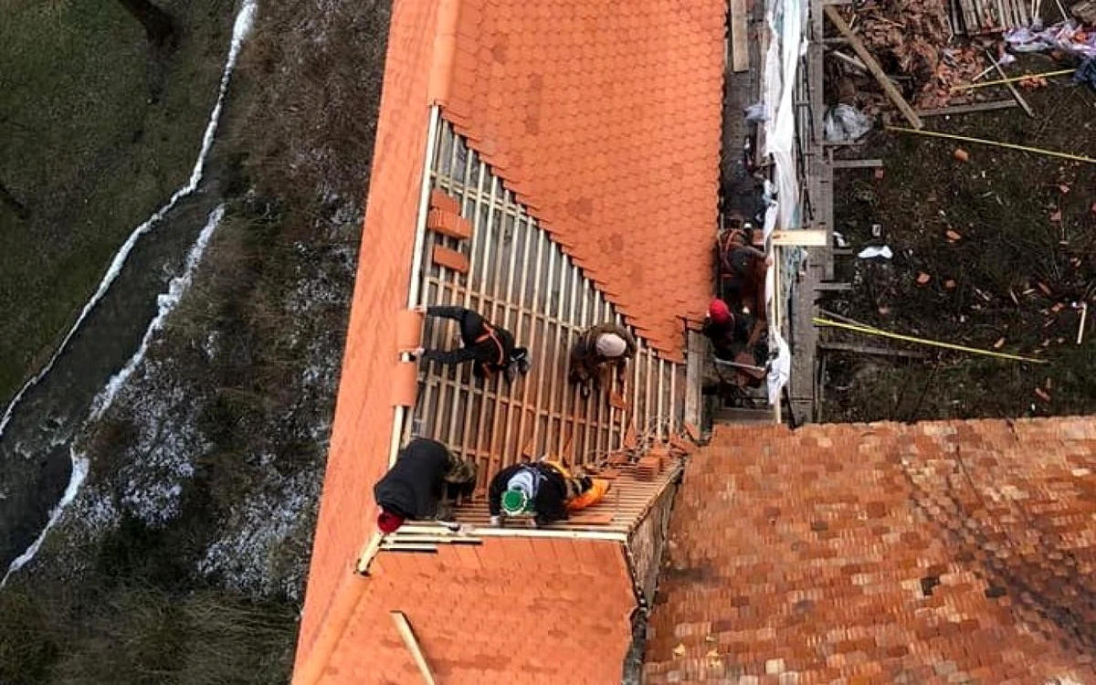 galeria suspendata foto muzeul castelului corvinilor