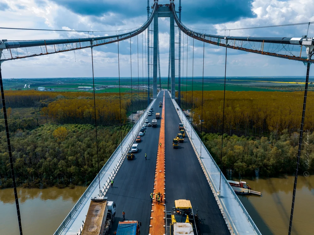 Podul suspendat peste Dunăre inugurat cu restricții FOTO:Radu Aramă