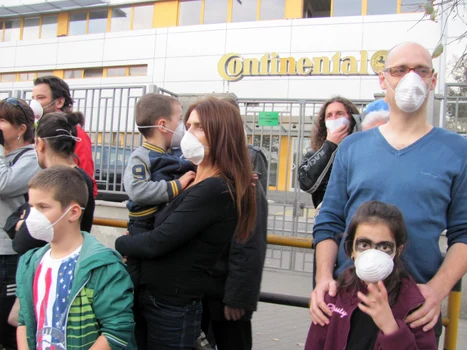 Protest la fabrica Continental din Timişoara FOTO Ştefan Both