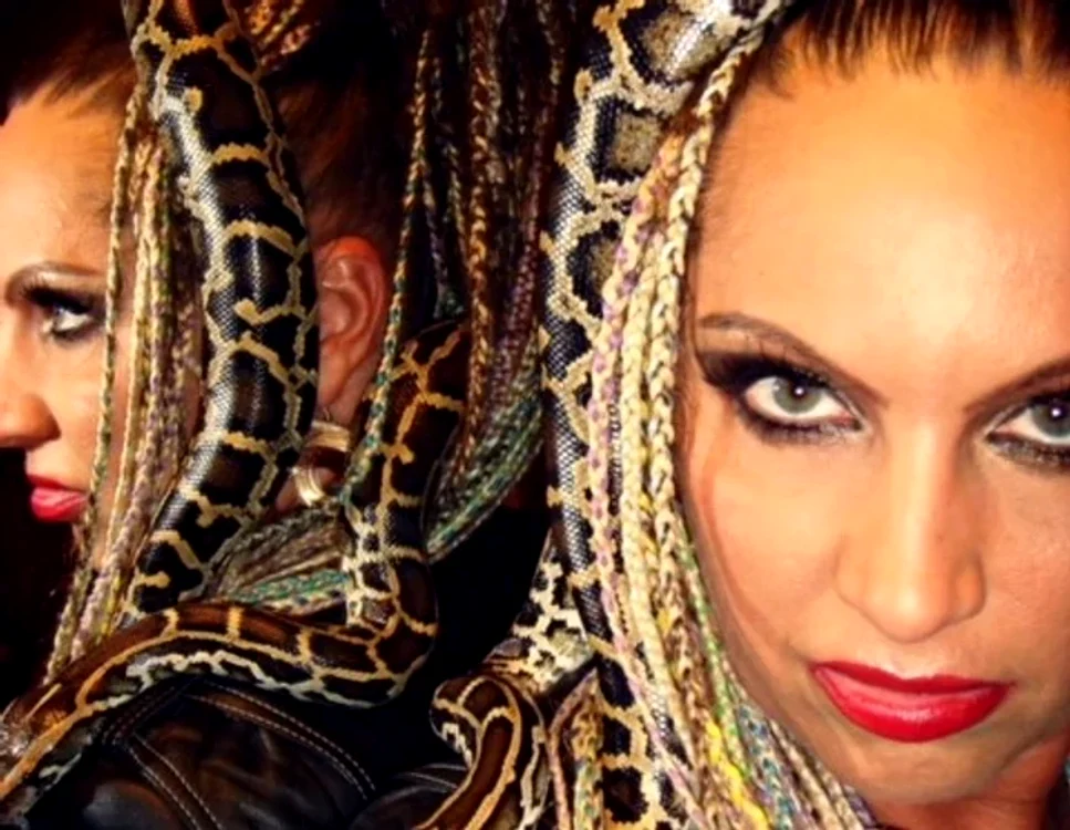 Carmen Pleșea în vremurile când adora extravaganța. Foto: Click.