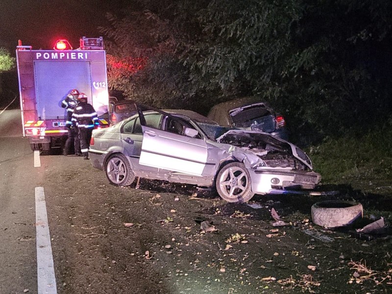 Un tânăr de 19 ani cu permisul suspendat a murit după ce a pierdut controlul volanului într-o curbă 