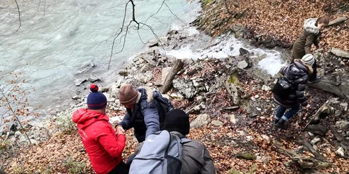 salvamont azuga turisti foto salvamont azuga