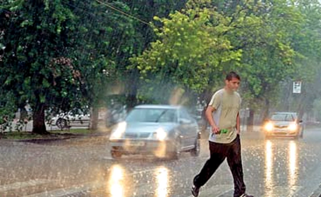
    Instabilitatea atmosferică  va fi mai accentuată în  Muntenia și Oltenia  