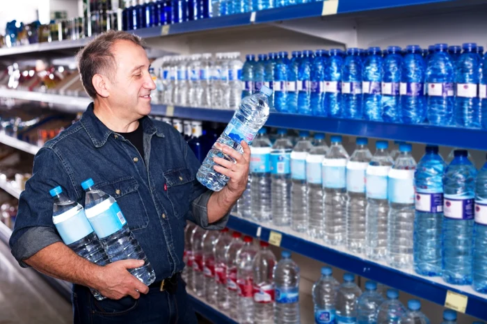 
    Sticlele cumpărate din magazine vor avea incluse în preț taxa de garanție, de 50 de baniFoto: Shutterstock  