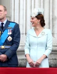 meghan si familia regala