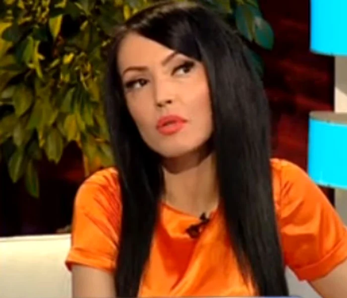 
    Andreea Mantea a spus că îl iubeşte pe Ştefan Stan şi de aceea îi iartă aventura. (Captură Kanal D)  