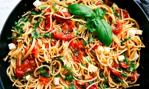 spaghete in sos de rosii jpeg