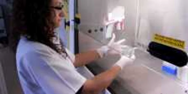 Ramona Moraru analizează tulpinile bacteriei care a ucis zeci de oameni în Europa