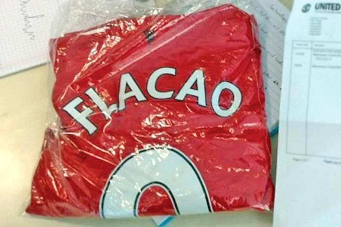 Flacao  în loc de  Falcao 
