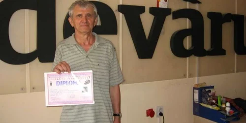 Tudor Ţecu, mândru şi azi de diploma de la Şcoala de Jurnalistică