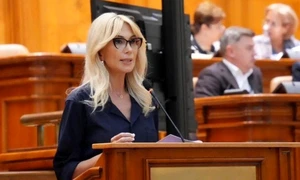 Raluca Turcan FOTO FB Raluca Turcan jpg