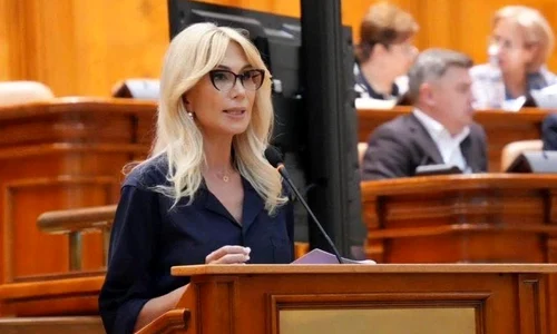 Raluca Turcan FOTO FB Raluca Turcan jpg