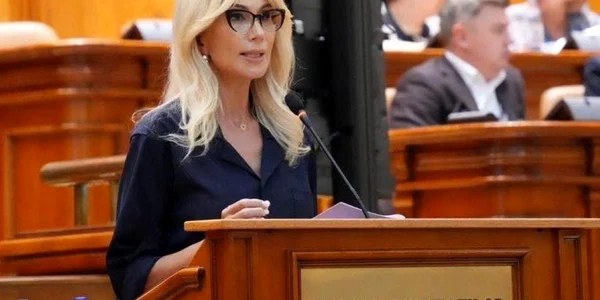 Raluca Turcan FOTO FB Raluca Turcan jpg