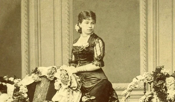 Mezzosoprana Elena Theodorini (cca. 1890) - fotografie din colecția Muzeului Național de Istorie a României (MNIR)