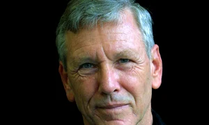 „Cred că un om curios este un om mai bun” interviu cu Amos OZ jpeg