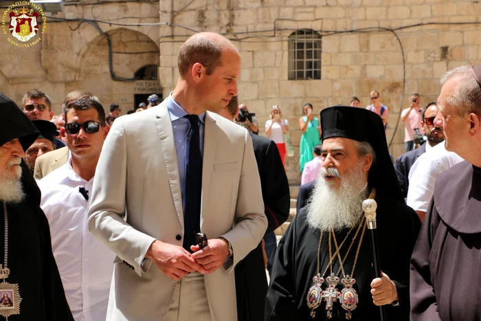 
    Prințul William și Patriarhul Ierusalimului Foto:Getty   