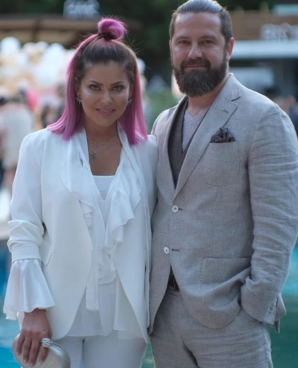 
    Miki și soțul ei, Răzvan Constantinescu, s-au cununat anul trecut foto: Instagram  