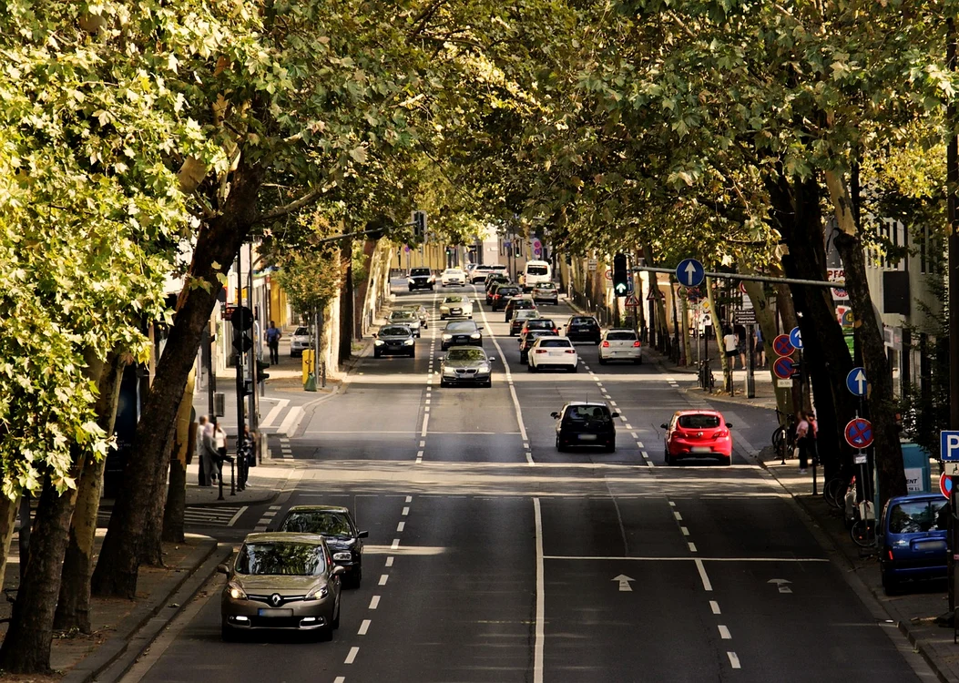 Codul rutier a suferit noi modificări / foto: Pixabay