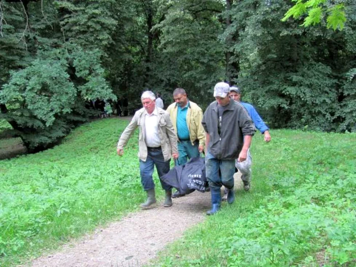 Femeia a fost găsită spânzurată în parcul Sub Arini din Sibiu