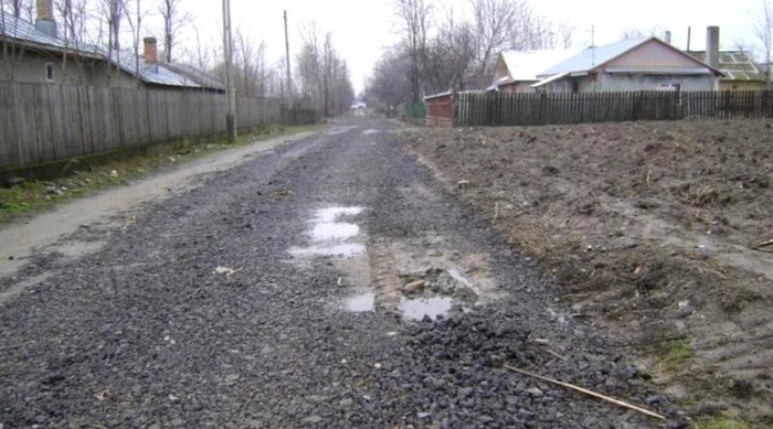 Zgura va fi folosită pentru refacerea infrastructurii rutiere. Foto: Adevărul