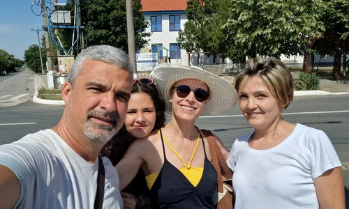 "Ne-am bucurat de plimbarea cu șalupa până la Gura Portiței", a mai spus vedeta