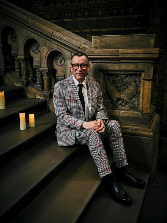 Fred Armisen, comediatul care a preluat rolul lui Fester sub bagheta lui Tim Burton. FOTO: Netflix