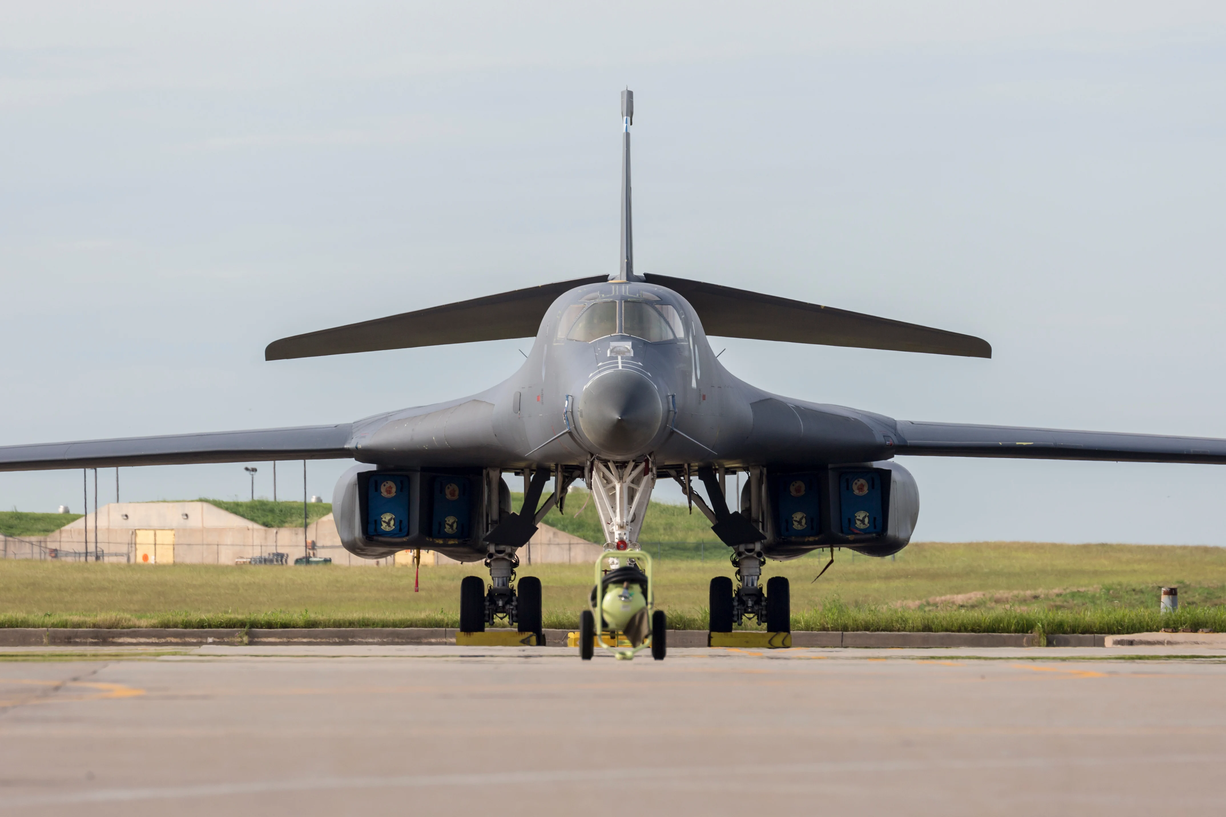 Un bombardier strategic american B-1 Lancer a sosit la o bază din Marea Britanie. SUA și Israelul semnalează o nouă etapă a operațiunilor în Iran