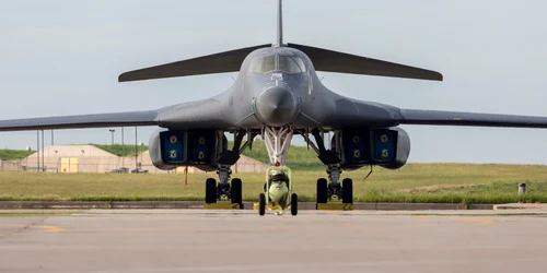 Bombardierul american B 1 Lancer FOTO shutterstock jpg