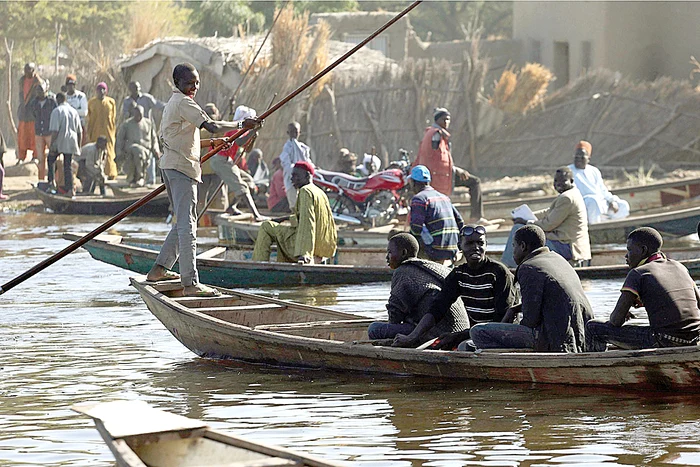 
    Românii au fost ţinuţi captivi de un grup care pretindea bani după răpire  