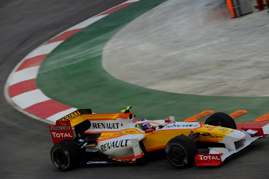 
    Pilotul Romain Grosjean, pe circuitul din Singapore  