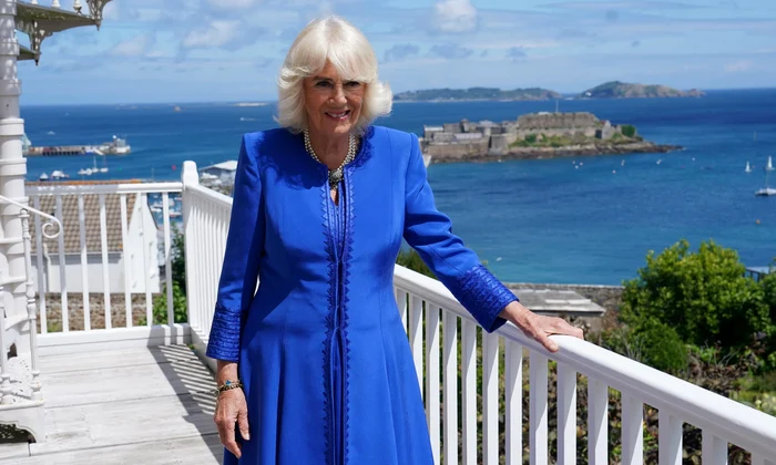 Regele Charles si Regina Camilla in Guernsey   Casa Regala (1) jpg