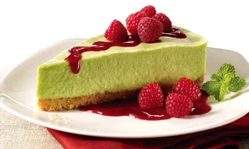 Tort sărac în calorii cu budincă şi fructe de pădure jpeg