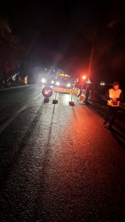 Circulația în apropiere de localitățile Boița și Lazaret se desfășoară pe un sens. Foto: IPJ Sibiu