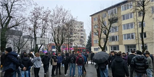 elevi evacuat baia mare foto vasile dale 850x478 jpg