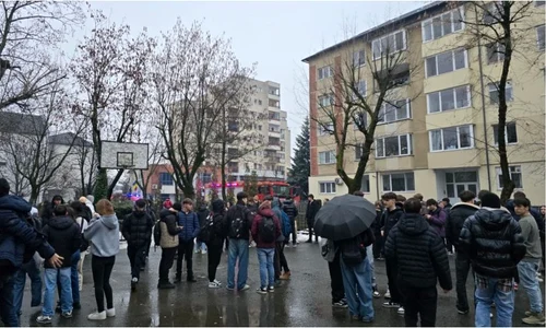 elevi evacuat baia mare foto vasile dale 850x478 jpg