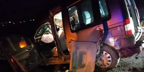 masina lovita de tren webp