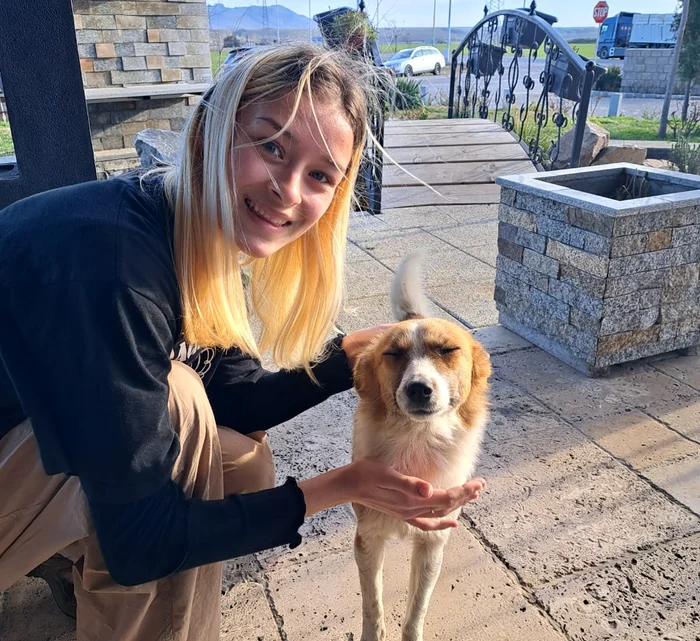 Andreea iubește animalele FOTO: Arhivă Personală