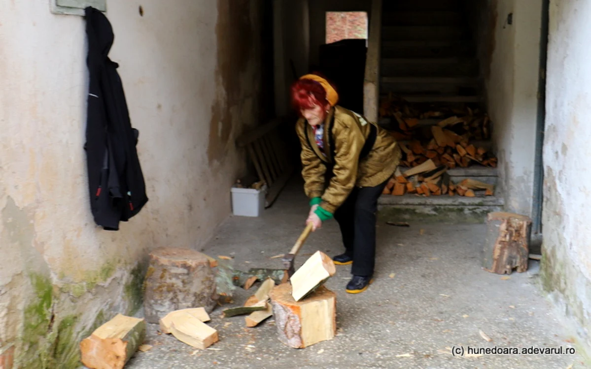 craciuneasa cariera de piatra din munti foto daniel guta