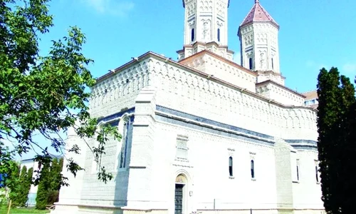 Biserica „Sfinţii Trei Ierarhi” din Iaşi   O reabilitare care nu se mai încheie jpeg